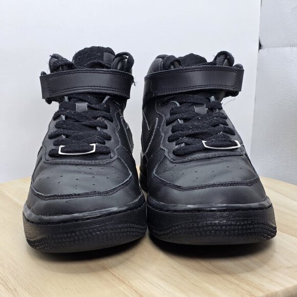 NIKE Air Force 1 Mid '07 Triple Black Women's Size 8.5 314195-004 Unisex GS 7Y - Picture 2 of 9